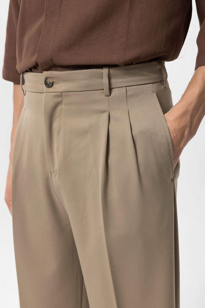Men's Light Brown High-Waist Pleated Relaxed Fit Pants - Wessi