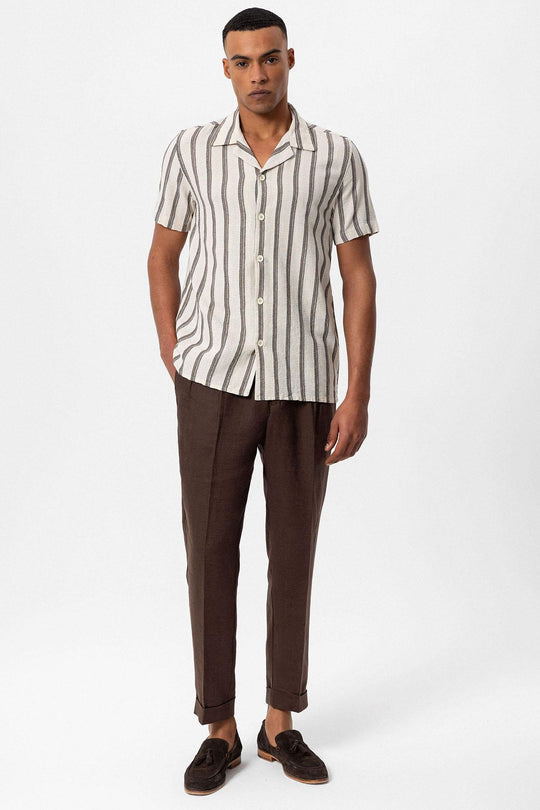 Camisa de hombre con cuello camp a rayas marrón - Wessi