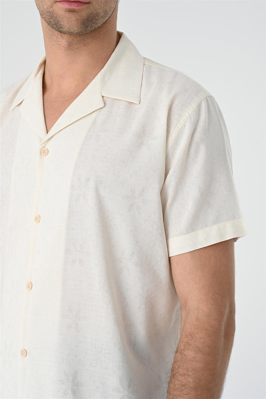 Camicia da uomo in fantasia lavorata a maglia color écru con colletto camp - Wessi