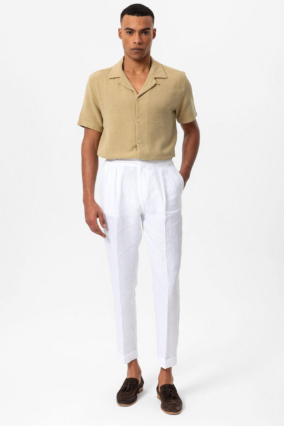Camisa de hombre de punto beige con cuello camp texturizado - Wessi