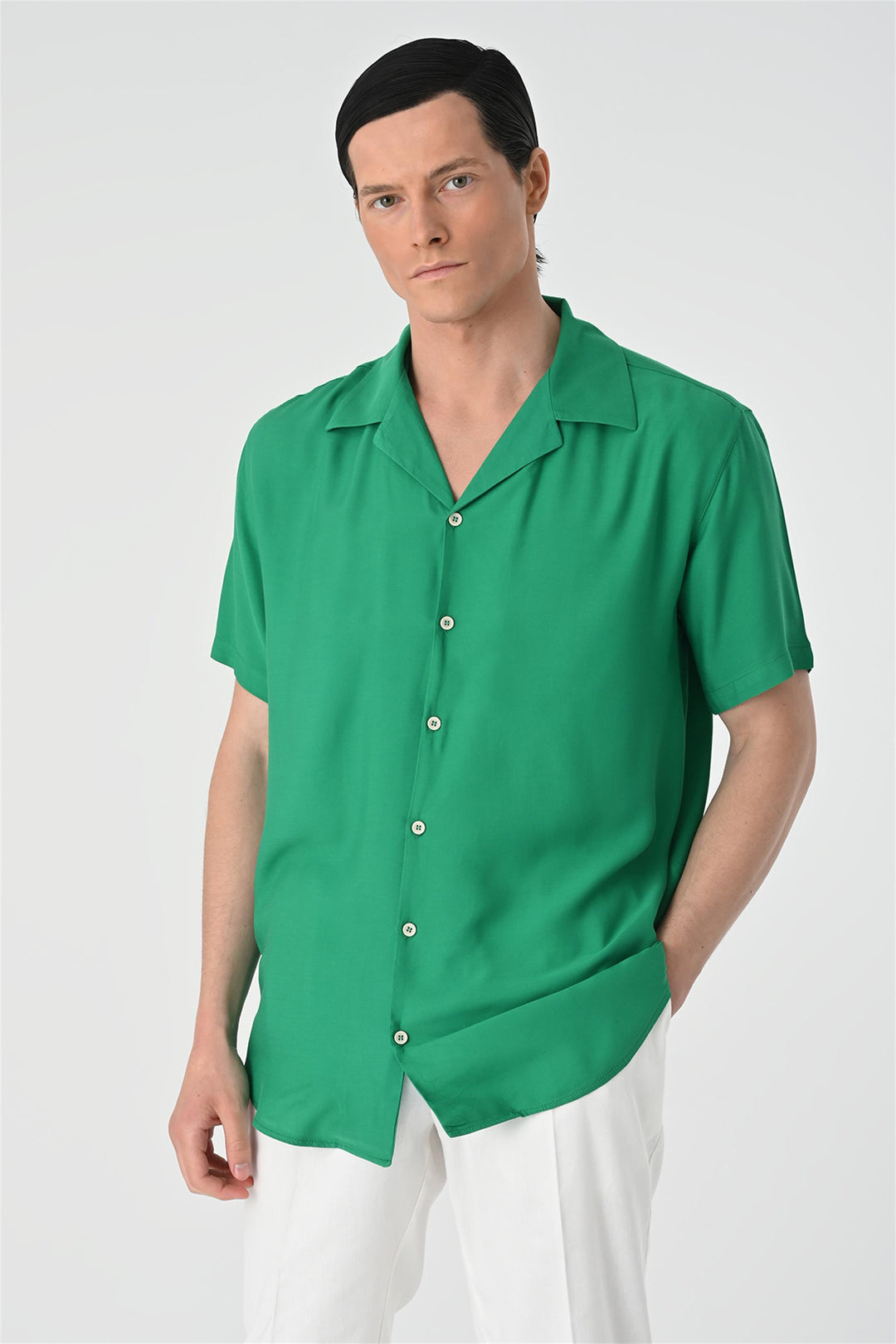 Camicia a maniche corte oversize con colletto aperto verde da uomo