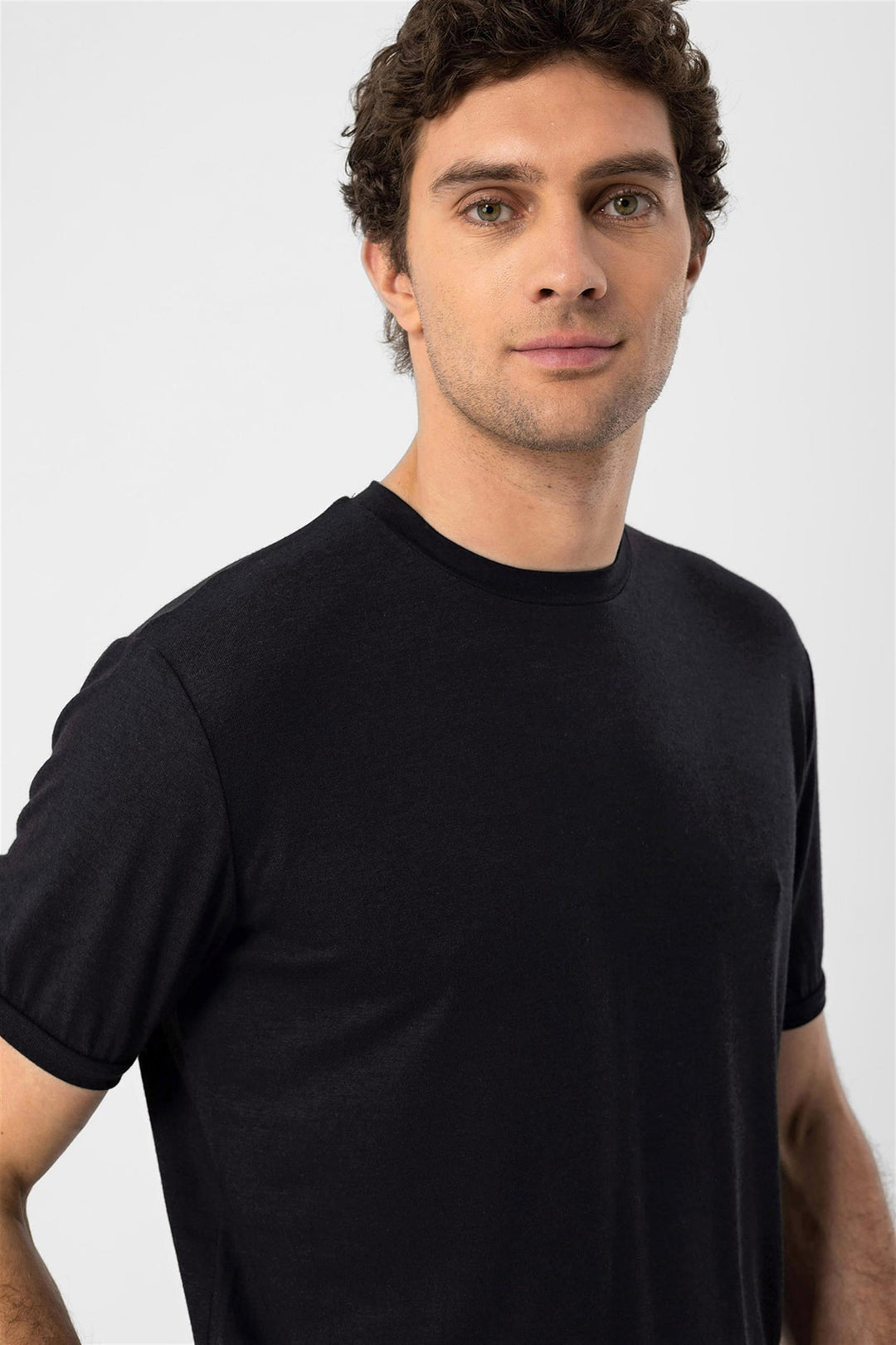 Men's Black Crew Neck  T-Shirt - Wessi