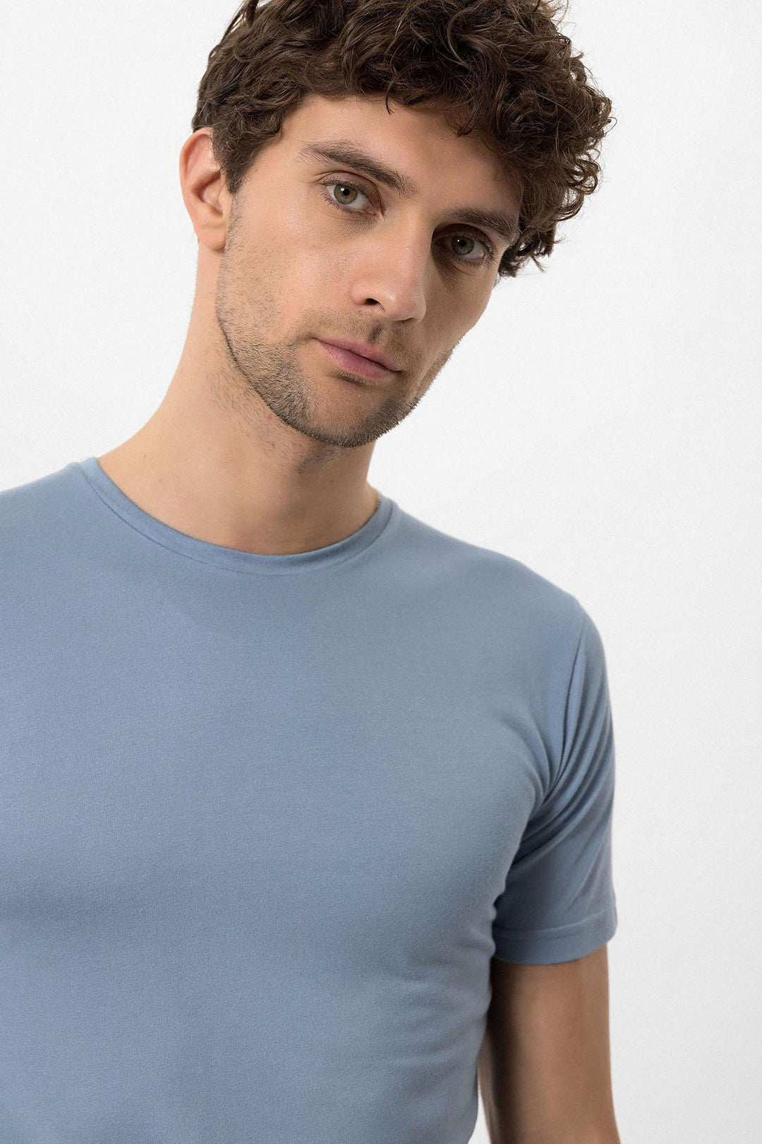 Camiseta de hombre azul con cuello redondo y corte slim - Wessi