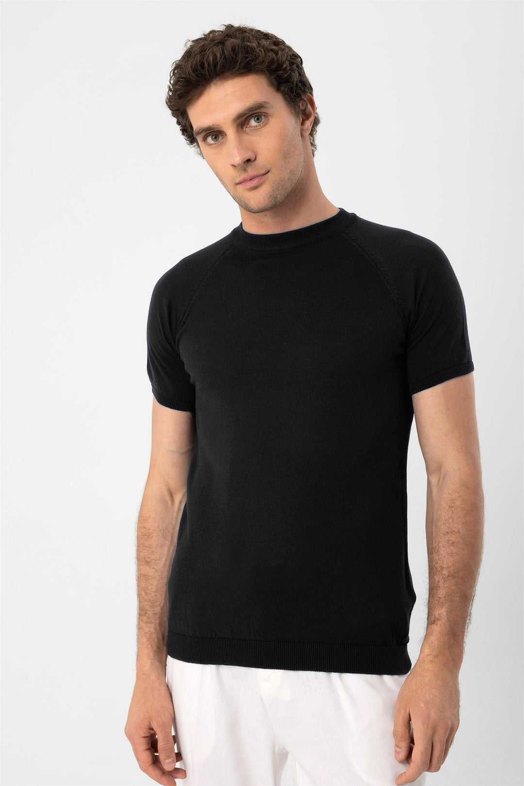 Camiseta de punto de hombre negra con cuello redondo - Wessi