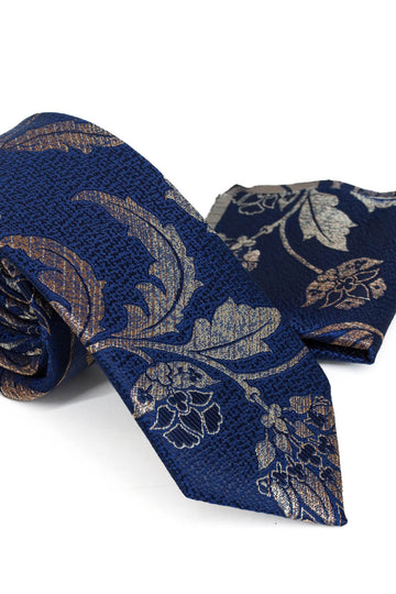 Navy Blue سترة مربعة، Beige سترة، White قميص، وNavy Blue بنطلون - مظهر ويزي الكلاسيكي الحديث