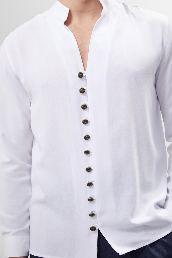 Camisa blanca con cuello levantado y detalle de botones para hombre - Wessi