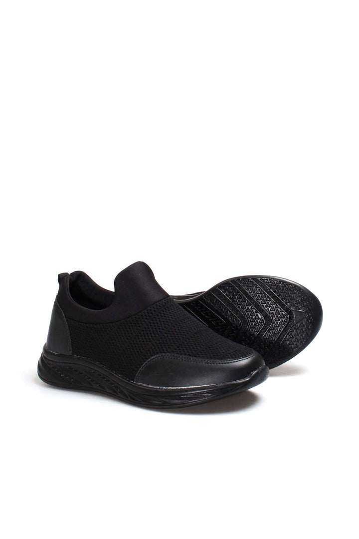 Men's Black Mesh Slip-On Sneakers with Cushioned Sole - Wessi