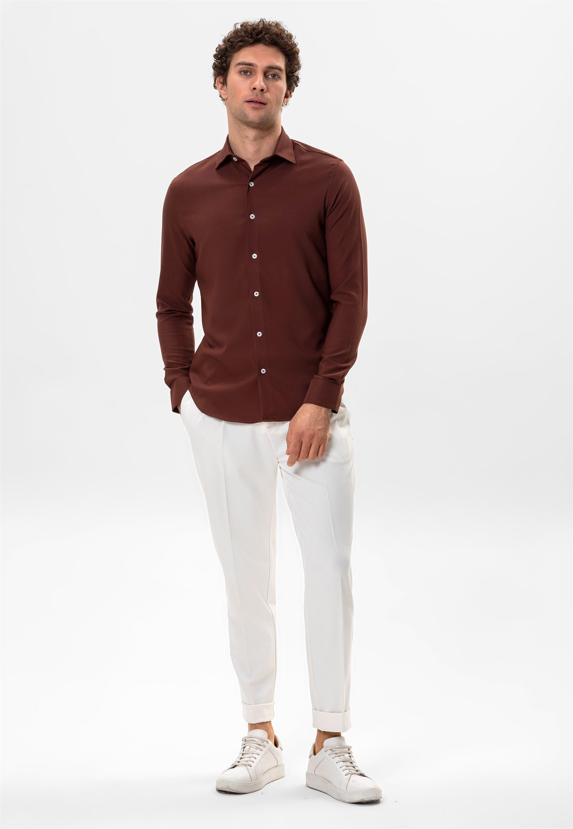 Camisa entallada marron para hombre Wessi