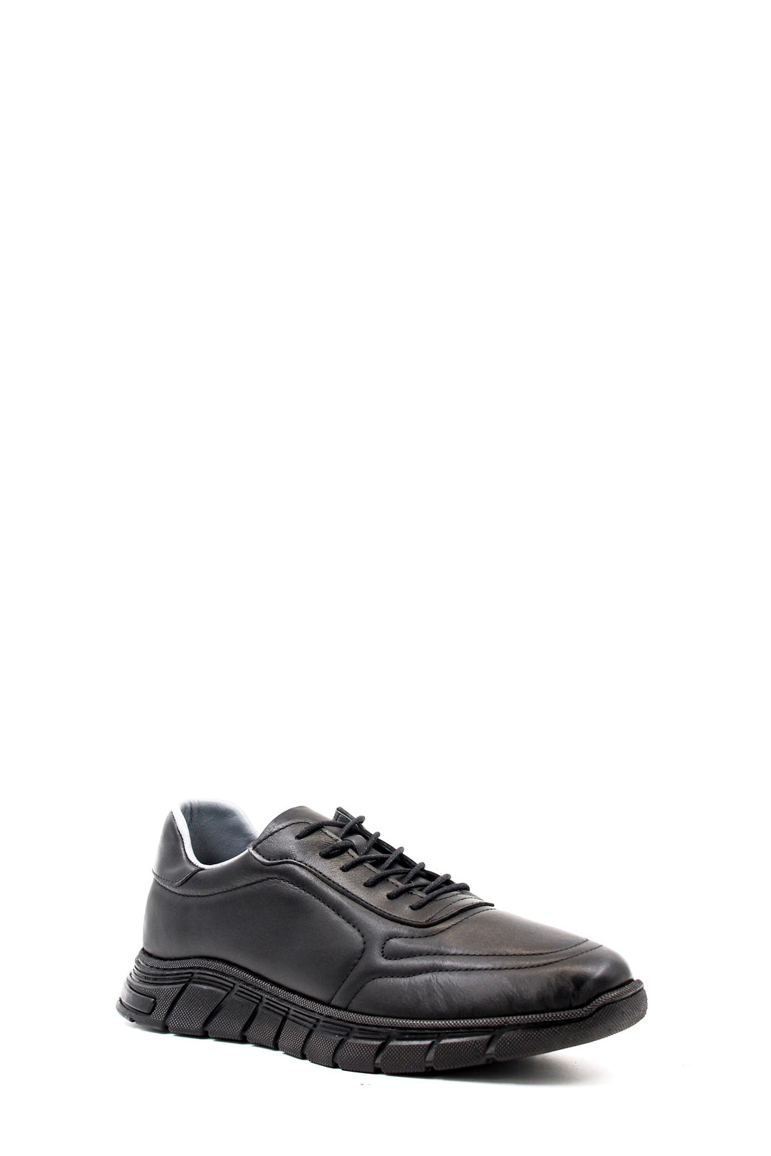 Men's All-Black Leather Sneakers with Textured Sole - Wessi