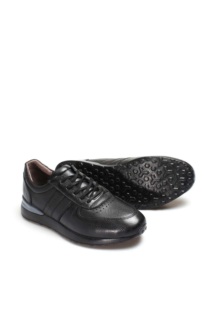 Baskets à lacets en cuir noir pour hommes avec design perforé et semelle coussinée - Wessi
