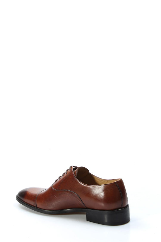 Chaussures Oxford en cuir marron pour hommes avec bout perforé et détail latéral en relief - Wessi