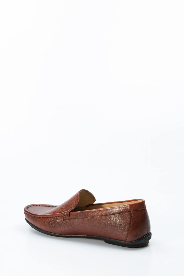 Mocassins en cuir marron pour hommes avec coutures subtiles et design élégant - Wessi