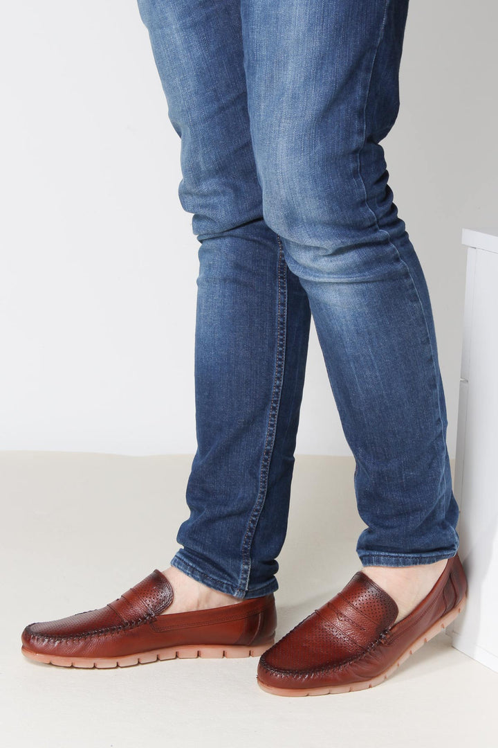 Men's Brown Leather Casual Loafers-Wessi