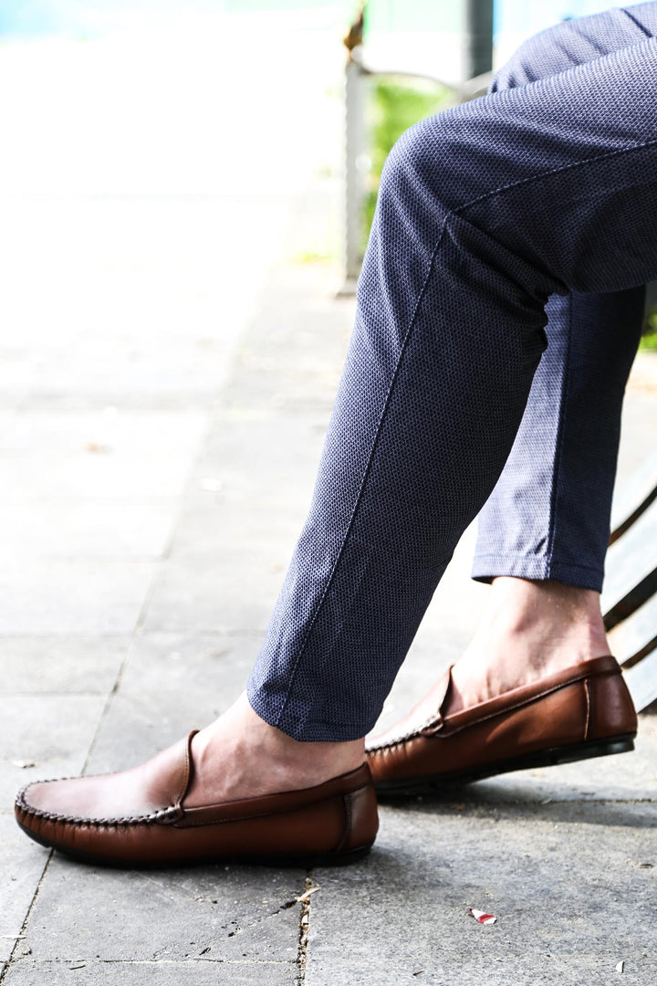 Mocassins à enfiler en cuir beige pour hommes avec détails cousus à la main - Wessi