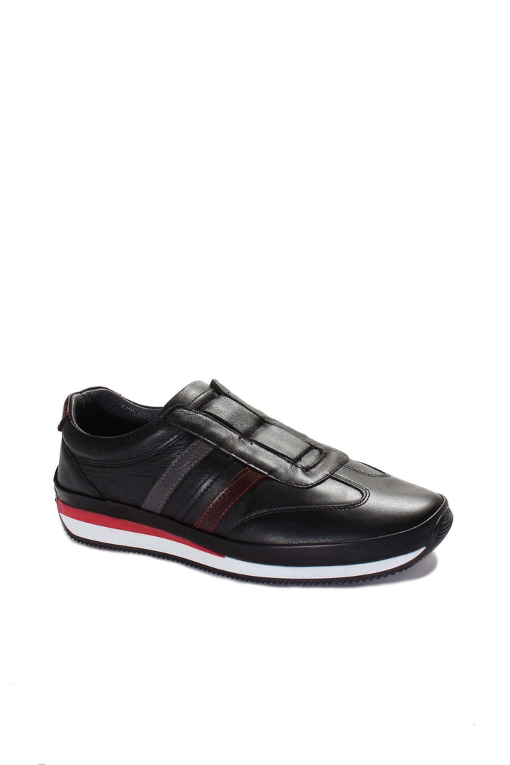 Black Leather Slip-On Sports Shoes Wessi