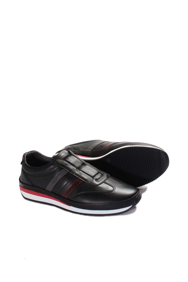 Black Leather Slip-On Sports Shoes Wessi