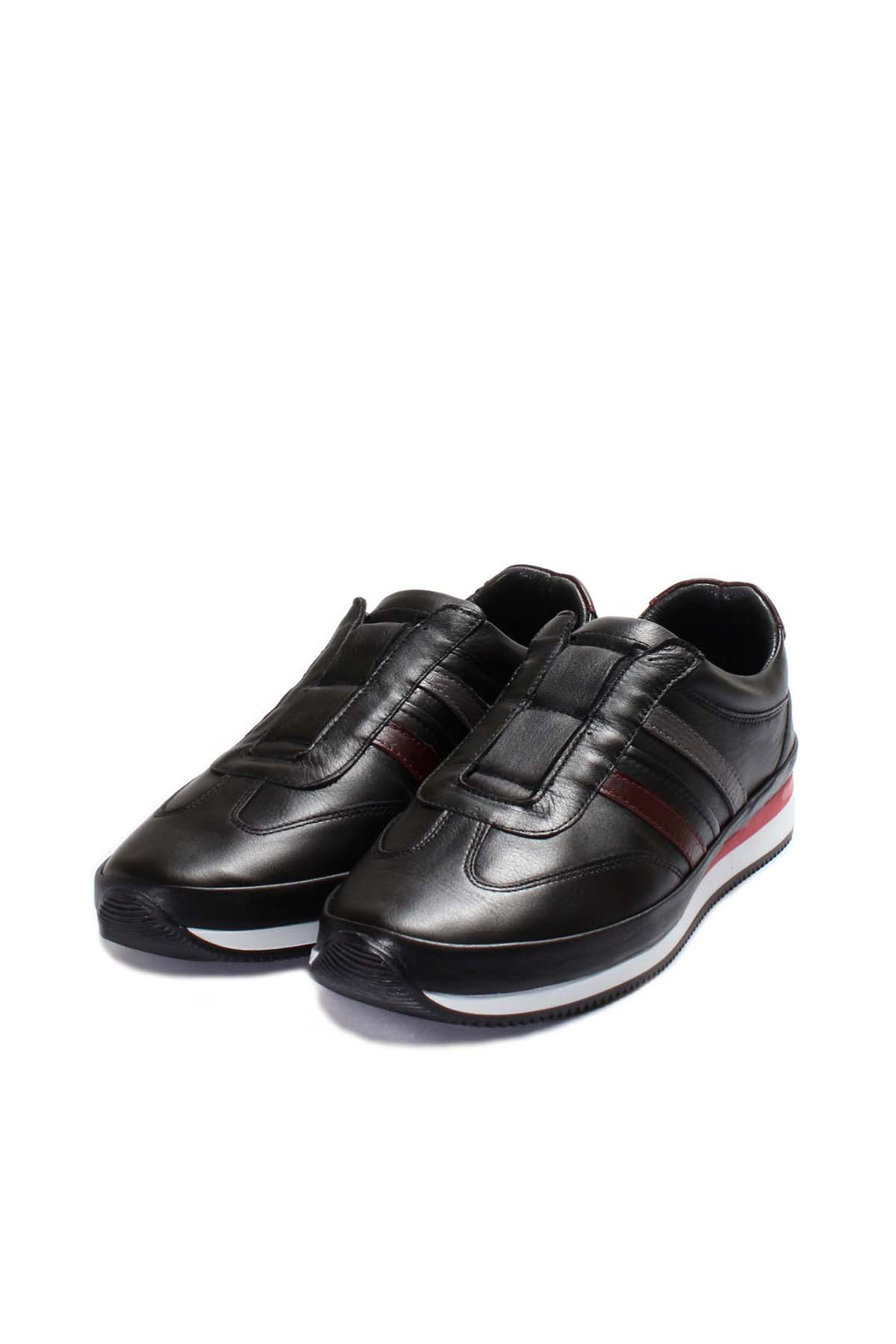 Black Leather Slip-On Sports Shoes Wessi