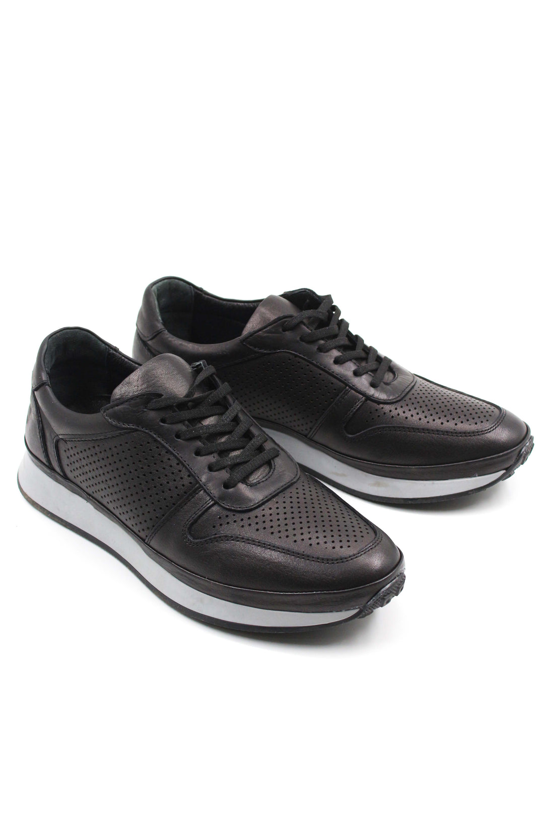 Sneakers da uomo in pelle traforata nera-Wessi