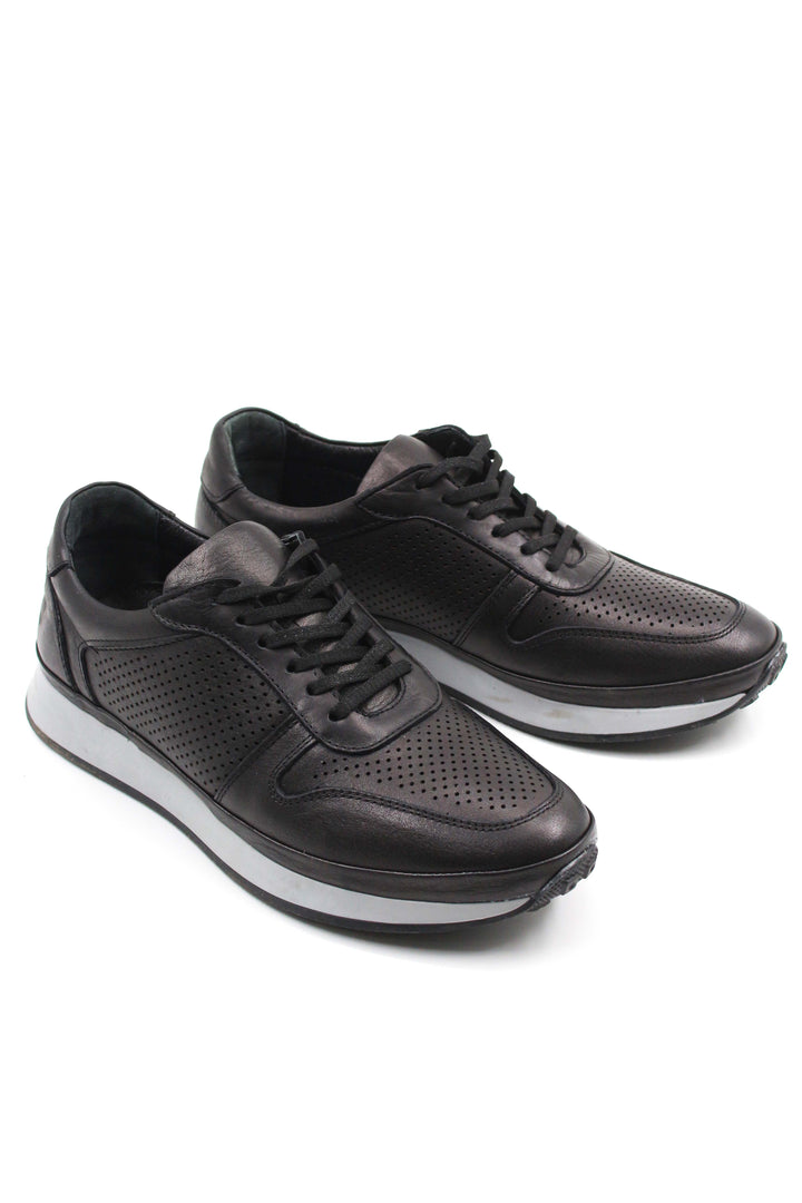 Sneakers da uomo in pelle traforata nera-Wessi