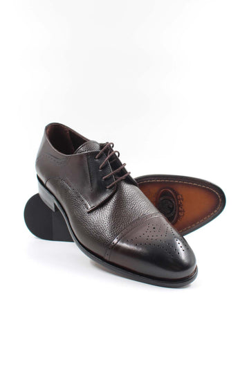 Chaussures Oxford en cuir marron pour hommes avec finition texturée et détails richelieu - Wessi
