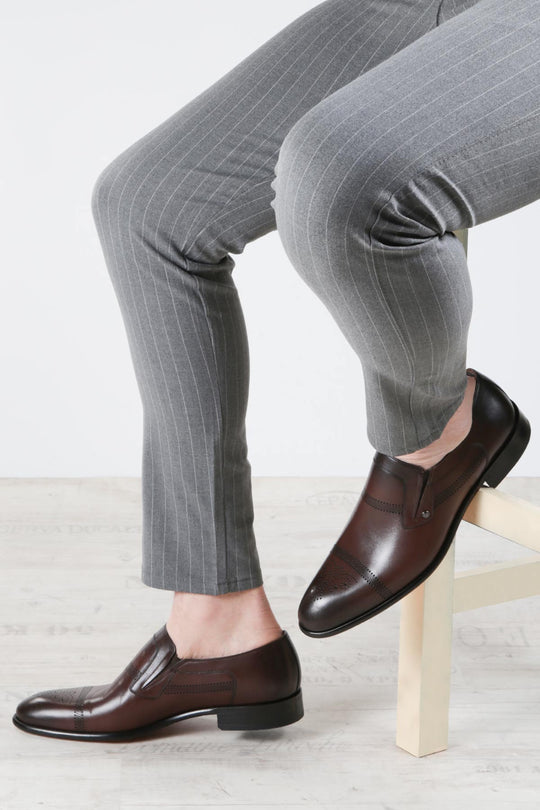 Mocassini da Uomo in Pelle Marrone con Design Traforato - Wessi