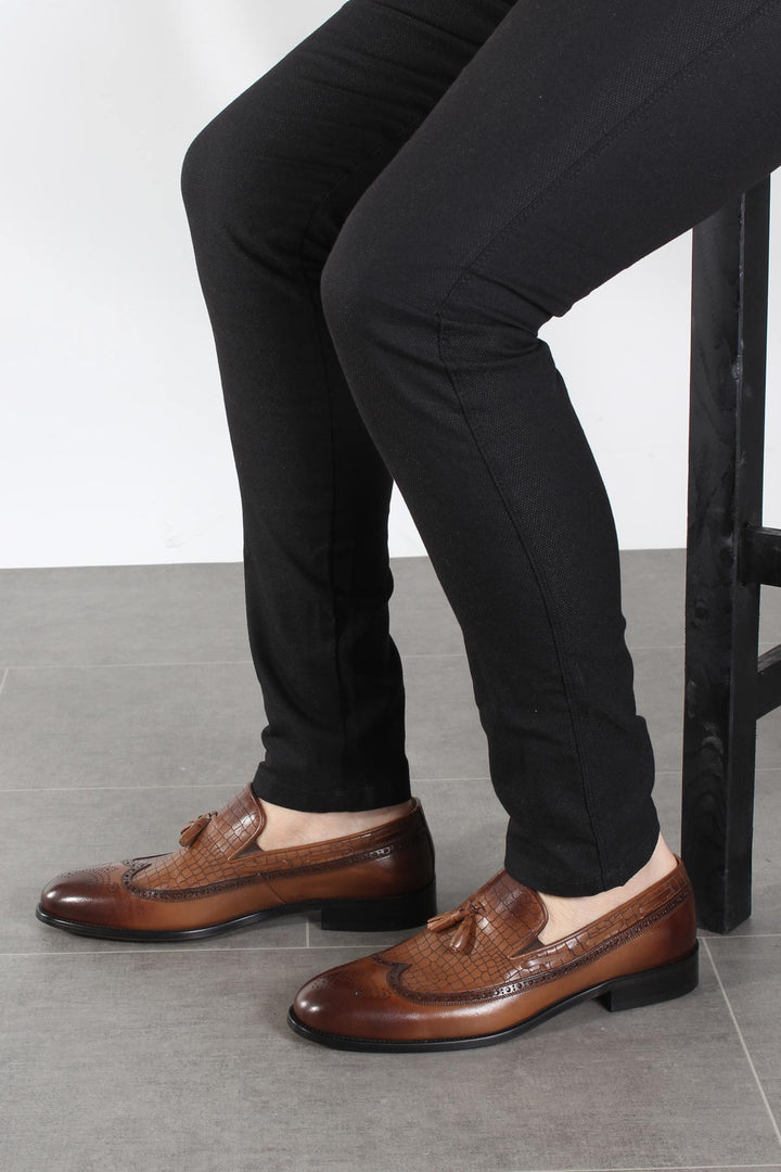 Men's Brown Crocodile-Embossed Leather Tassel Loafers - Wessi