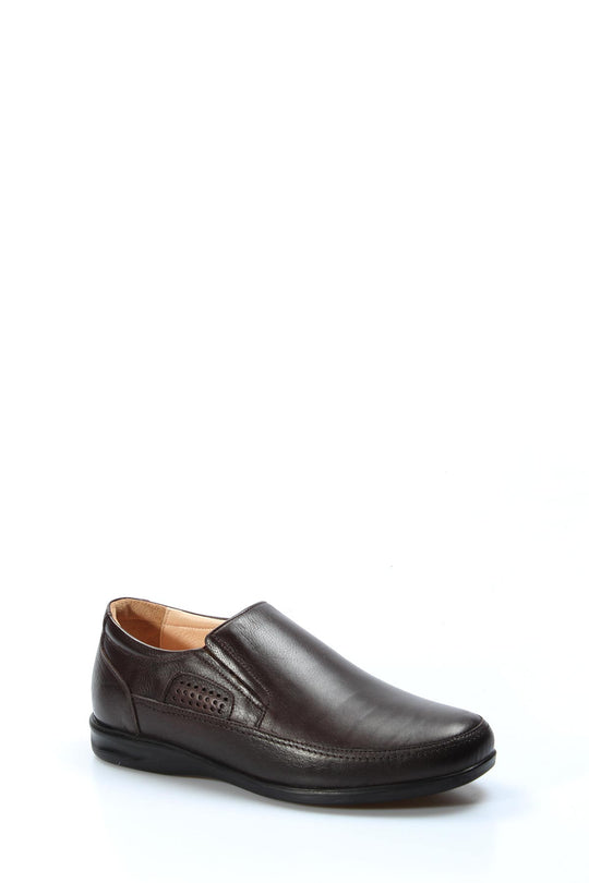 Mocassini slip-on da uomo in pelle marrone con dettagli traforati - Wessi