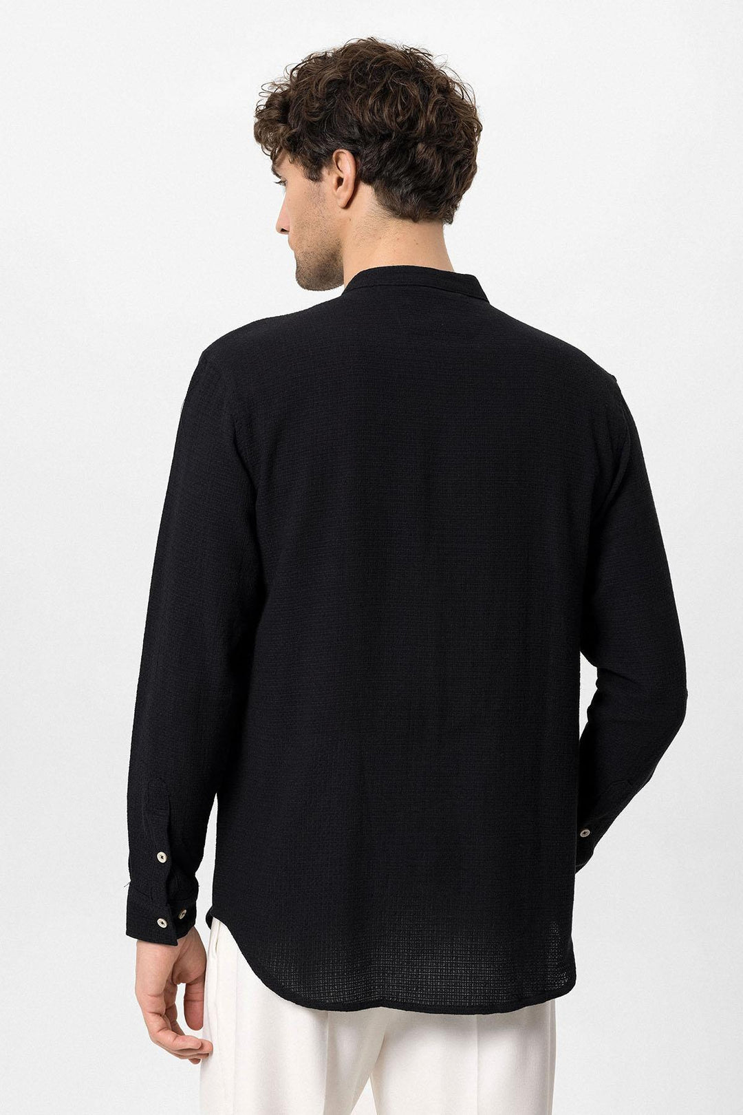 Men's Black Judge Collar Knitted Textured  Shirt - Wessi