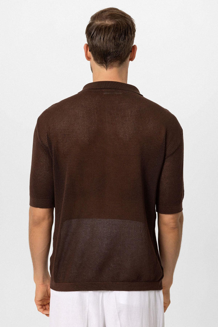 T-shirt in maglia marrone con collo alto da uomo - Wessi