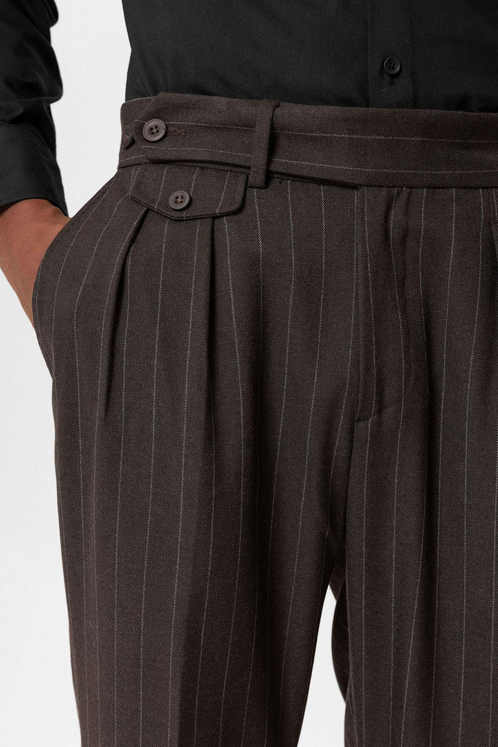 Brown Pantaloni a Vita Alta Plissettati a Righe da Uomo - Wessi