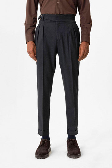 سروال رجالي كحلي مطوي بتفاصيل مشبك - ويسي