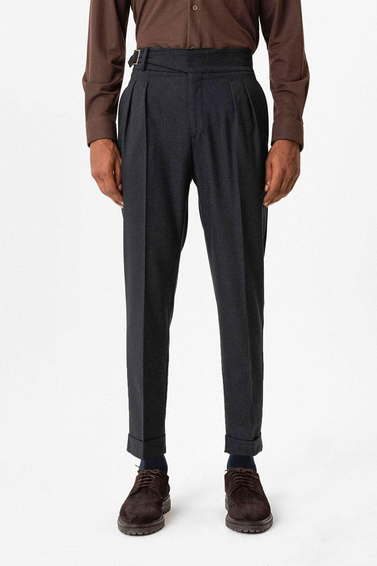 سروال رجالي كحلي مطوي بتفاصيل مشبك - ويسي