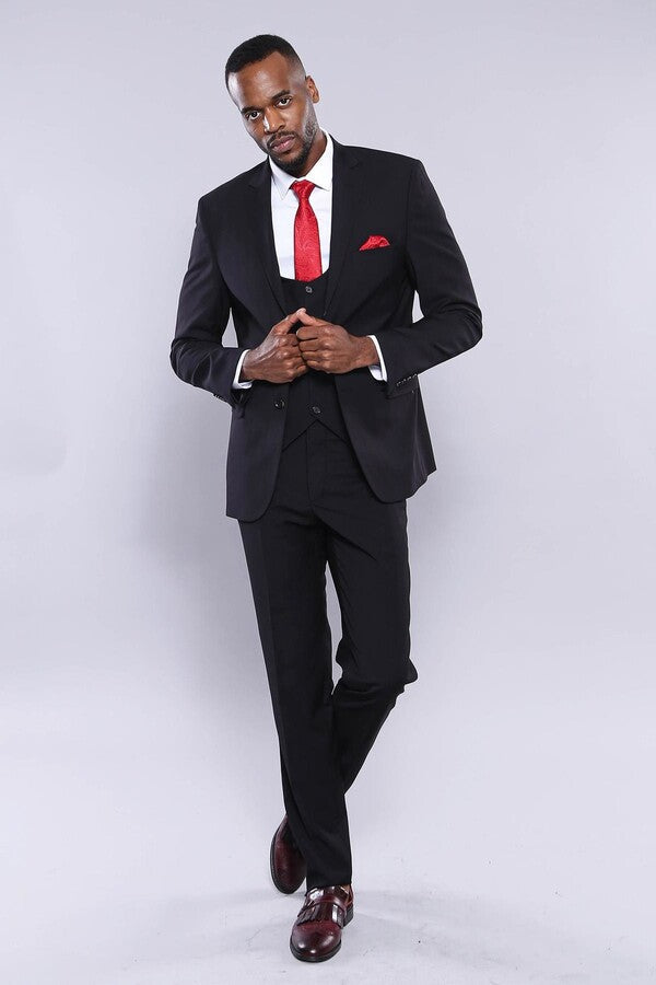 بدلة رجالية مكونة من ثلاث قطع باللون الأسود - ويسي