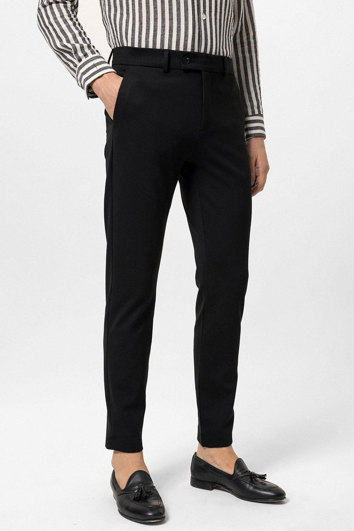 Men's Black High-Waisted Buckle Detail Relaxed Fit  Pants - Wessi
