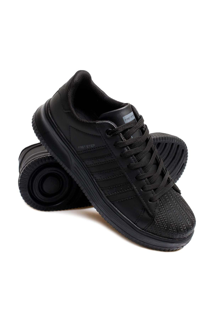 Men's All-Black Leather Low-Top Sneakers with Textured Toe - Wessi
