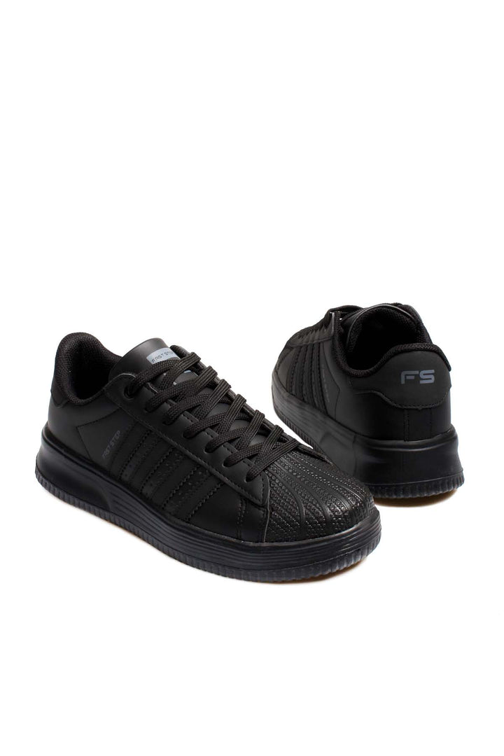 Men's All-Black Leather Low-Top Sneakers with Textured Toe - Wessi