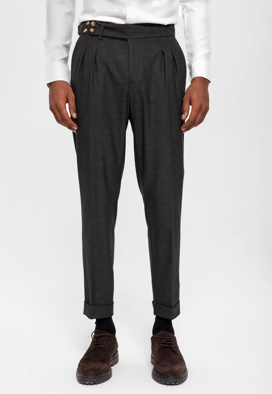 Pantalón de tela plisada con detalle de cinturón y hebilla lateral ahumado de cintura alta (Boyfriend) para hombre - Wessi