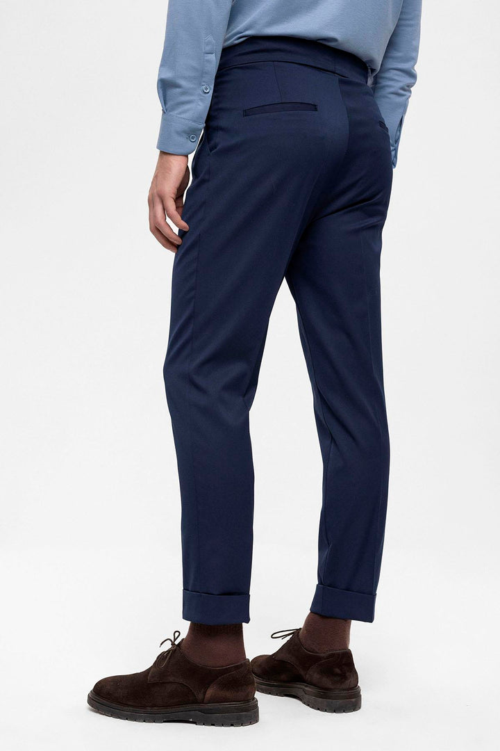 Pantaloni da uomo con dettagli con fibbia a vita alta blu navy - Wessi