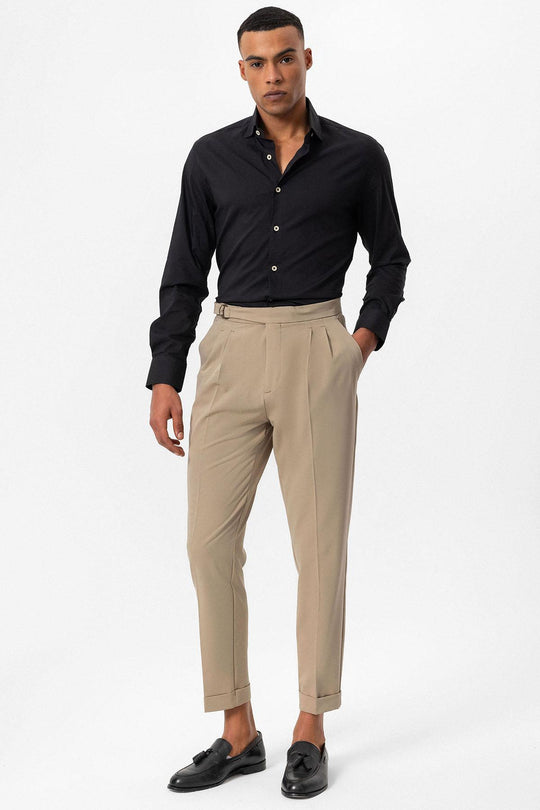 Pantalón Hombre Beige Talle Alto Plisado Con Cinturón - Wessi