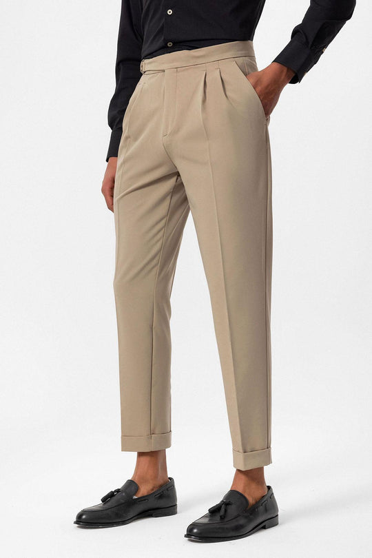 Pantalón Hombre Beige Talle Alto Plisado Con Cinturón - Wessi