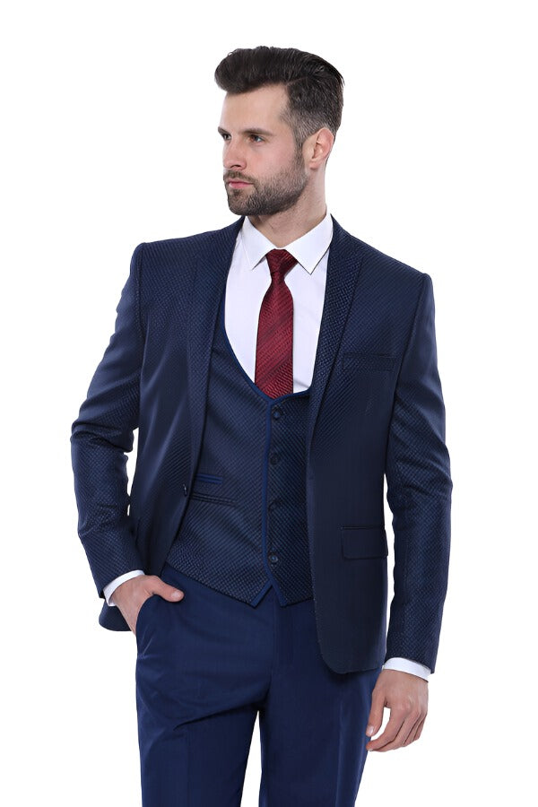 Dot-Patterned Vested Suit | Wessi