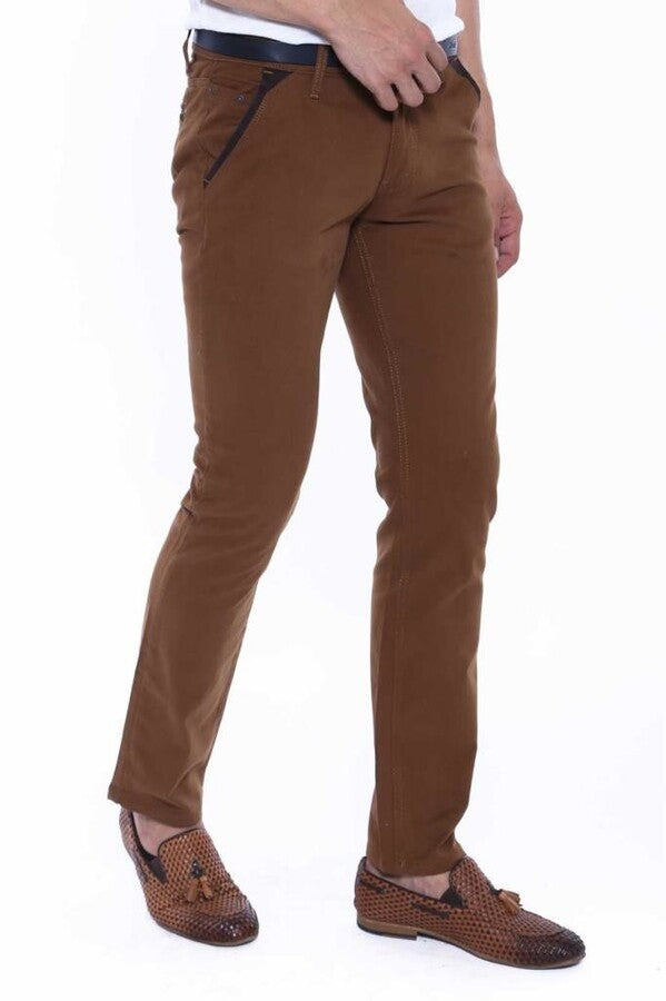 Pantalón Gabardín Bolsillos Marrón Hombre - Wessi