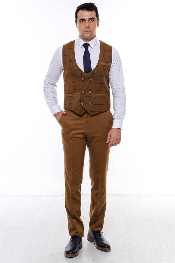 Chaleco de hombre color canela con doble botonadura a cuadros - Wessi
