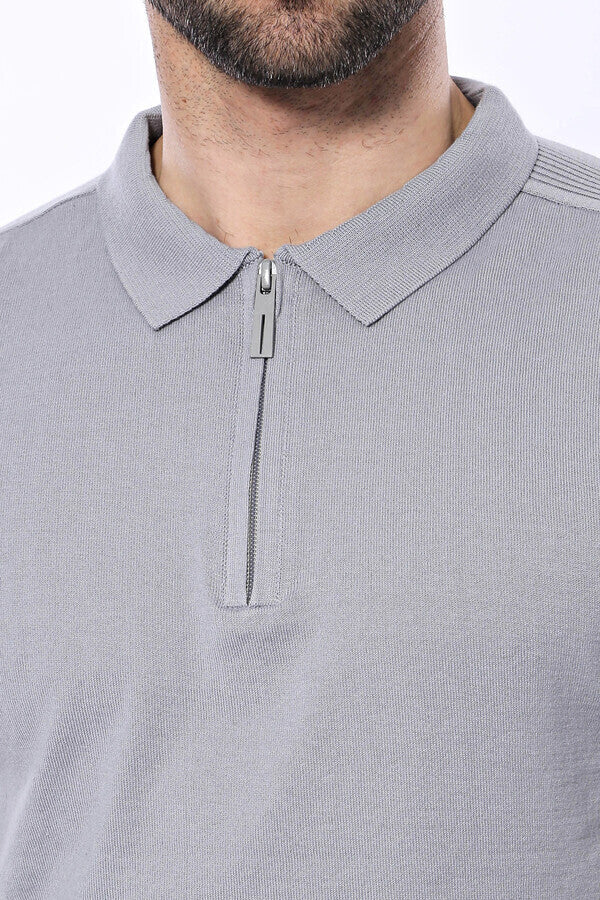 T-shirt lavorata a maglia grigia tinta unita con collo alto - Wessi