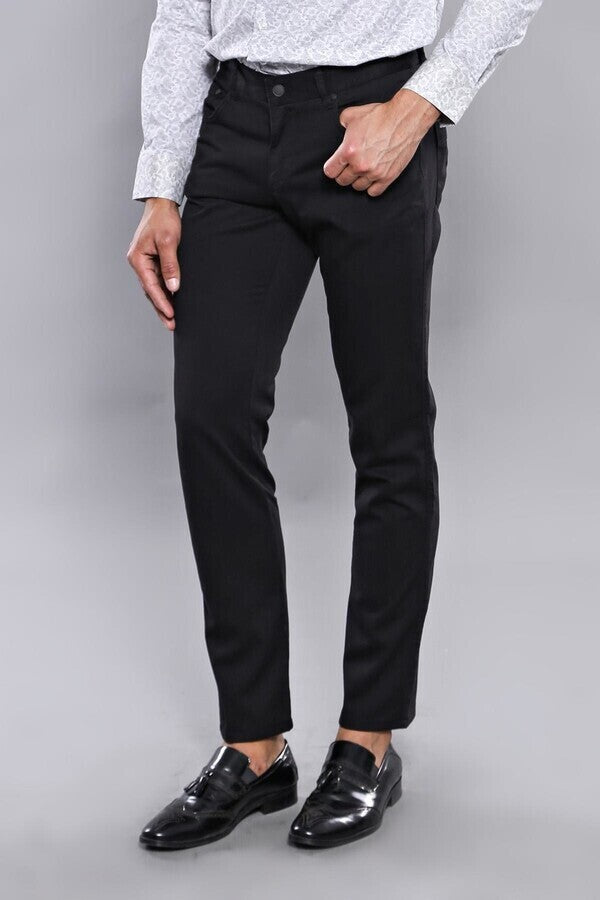 Pantalón Hombre Slim Fit Liso Bolsillos Negro Wessi